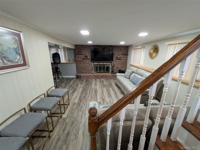 86 New Highway, Commack, NY 11725