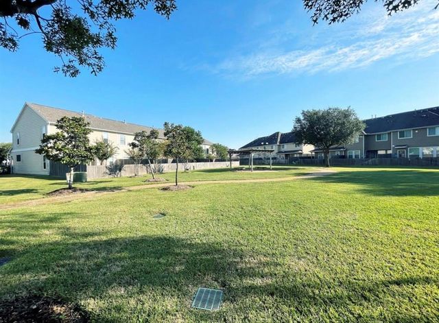 8318 Greys Lane, Houston, TX 77095