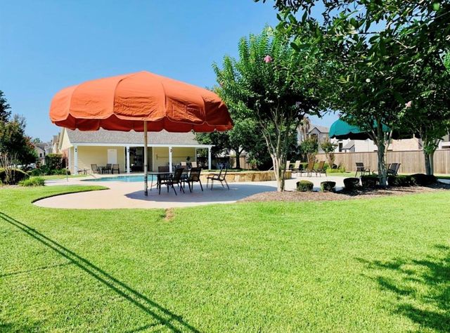 8318 Greys Lane, Houston, TX 77095