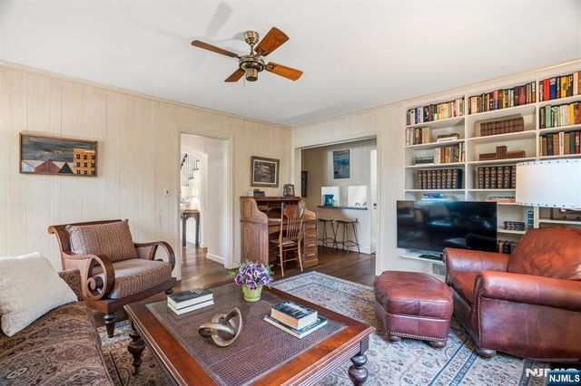 34 Hillside Avenue, Glen Rock, NJ 07452