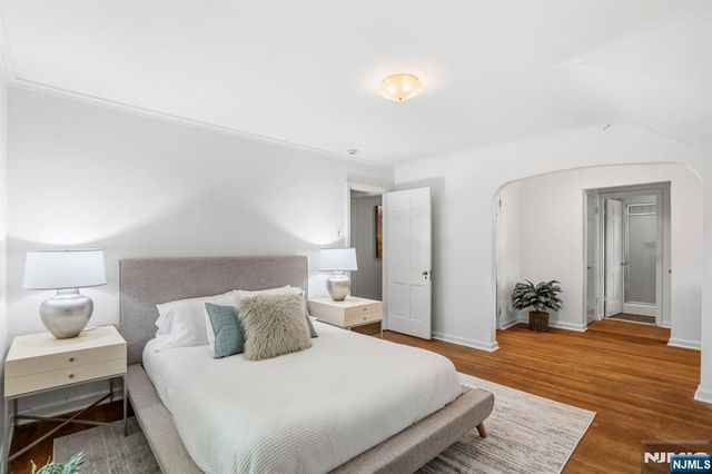 34 Hillside Avenue, Glen Rock, NJ 07452
