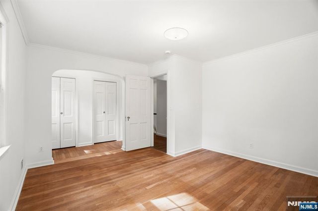 34 Hillside Avenue, Glen Rock, NJ 07452