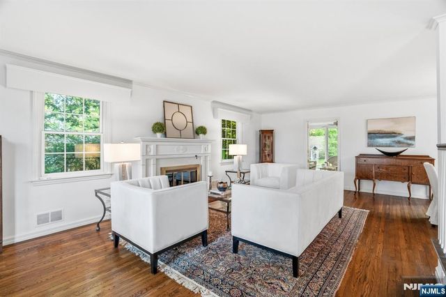 34 Hillside Avenue, Glen Rock, NJ 07452