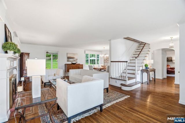 34 Hillside Avenue, Glen Rock, NJ 07452
