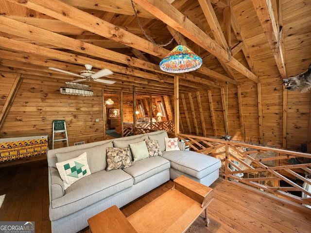 10 Fightingtown Drive, Blue Ridge, GA 30513