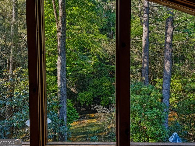 10 Fightingtown Drive, Blue Ridge, GA 30513