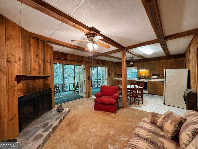 10 Fightingtown Drive, Blue Ridge, GA 30513