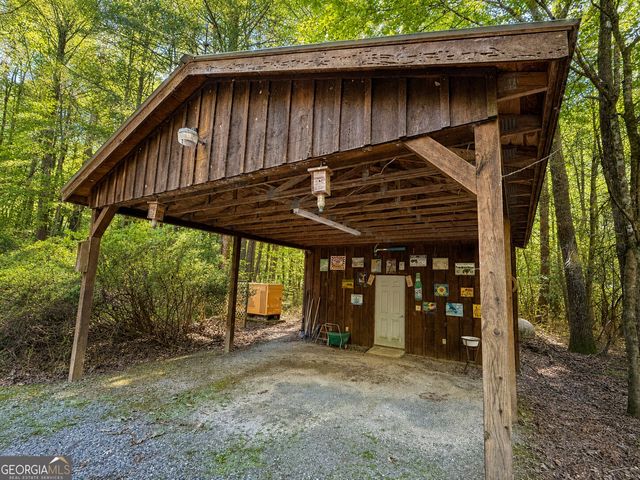 10 Fightingtown Drive, Blue Ridge, GA 30513