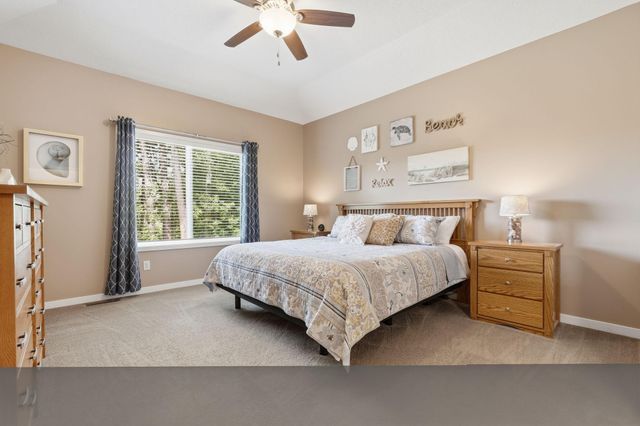 2657 Goodview Avenue N, Oakdale, MN 55128