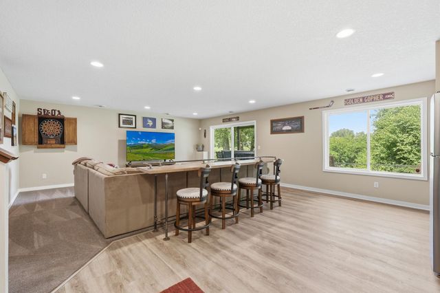 2657 Goodview Avenue N, Oakdale, MN 55128