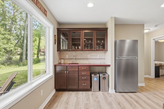 2657 Goodview Avenue N, Oakdale, MN 55128