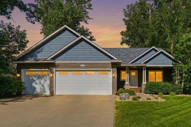 2657 Goodview Avenue N, Oakdale, MN 55128