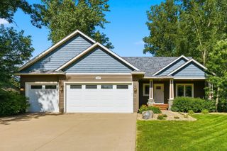 2657 Goodview Avenue N, Oakdale, MN 55128
