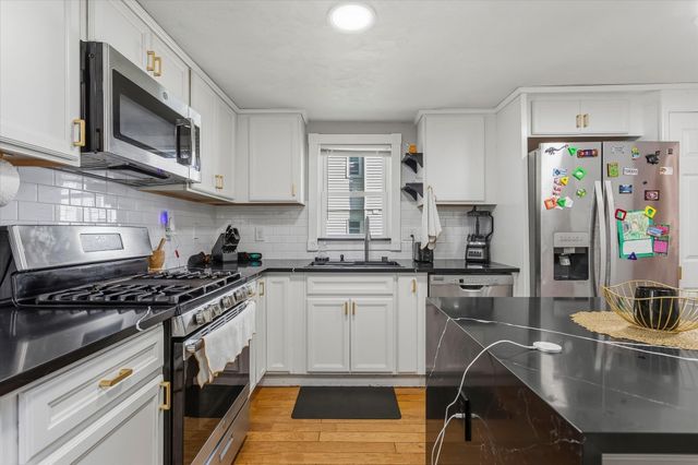 2 Franklin Ave, North Attleboro, MA 02760