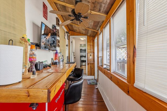 2 Franklin Ave, North Attleboro, MA 02760