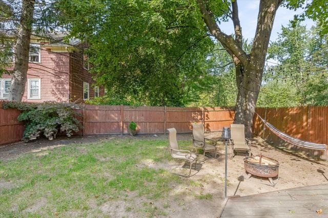2 Franklin Ave, North Attleboro, MA 02760