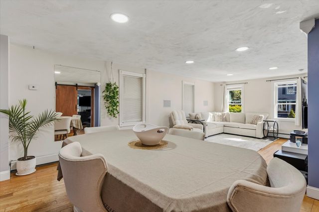 2 Franklin Ave, North Attleboro, MA 02760