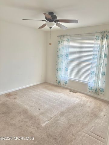 24 Woodland Avenue, Keansburg, NJ 07734