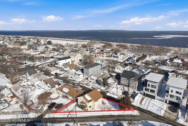 24 Woodland Avenue, Keansburg, NJ 07734