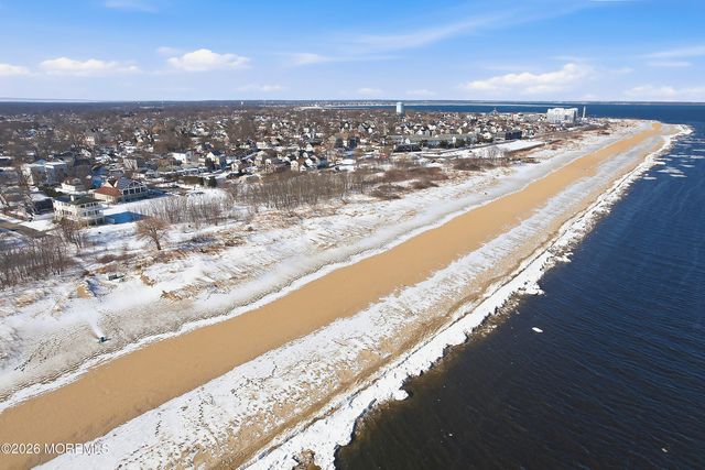 24 Woodland Avenue, Keansburg, NJ 07734