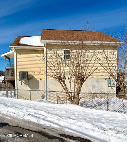 24 Woodland Avenue, Keansburg, NJ 07734