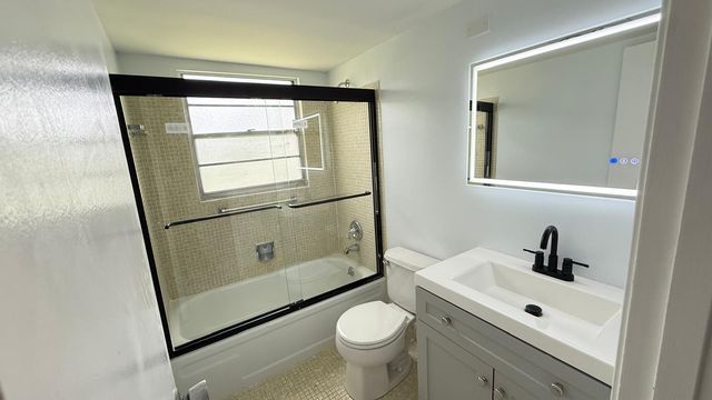 240 SOUTHAMPTON B 240, West Palm Beach, FL 33417