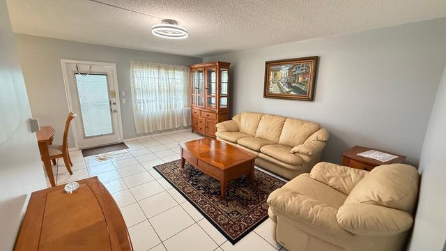 240 SOUTHAMPTON B 240, West Palm Beach, FL 33417