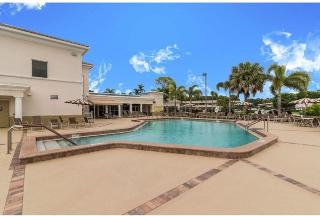 240 SOUTHAMPTON B 240, West Palm Beach, FL 33417