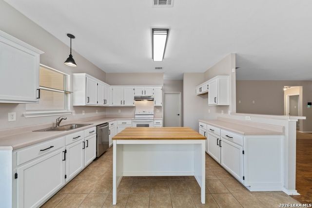 659 Coral Harbor, San Antonio, TX 78251