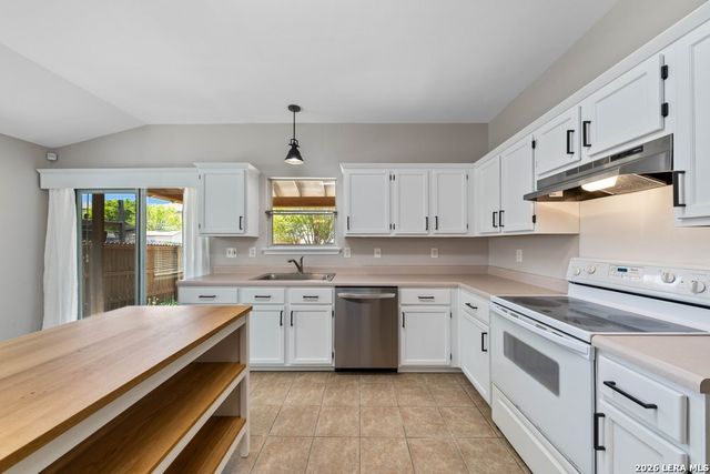 659 Coral Harbor, San Antonio, TX 78251