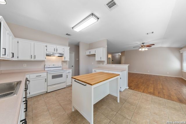 659 Coral Harbor, San Antonio, TX 78251