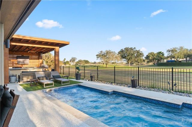 3002 Pinehurst Drive, Harlingen, TX 78550