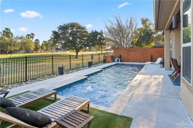 3002 Pinehurst Drive, Harlingen, TX 78550