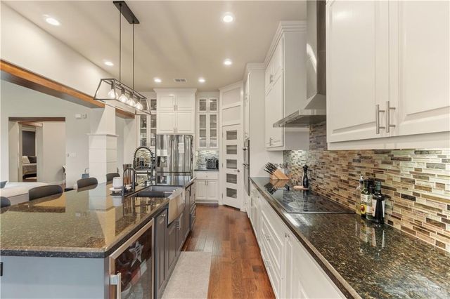 3002 Pinehurst Drive, Harlingen, TX 78550