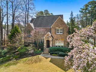 2720 Orchard Knob SE, Vinings, GA 30339