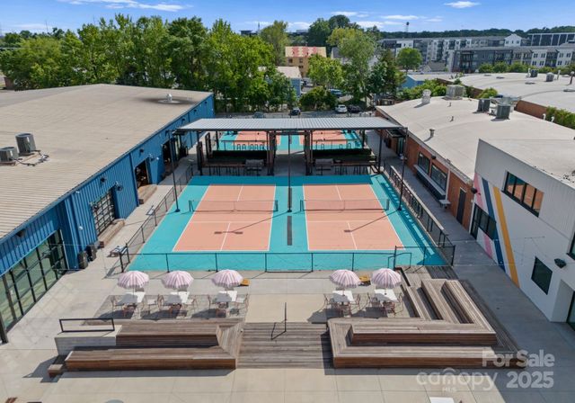 3922 Sarah Drive, Charlotte, NC 28208