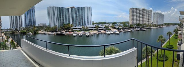 220 KINGS POINT Drive 501, Sunny Isles Beach, FL 33160