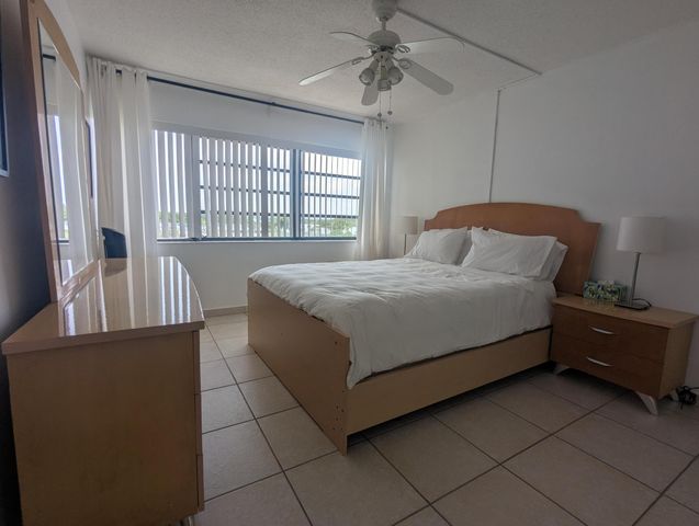 220 KINGS POINT Drive 501, Sunny Isles Beach, FL 33160