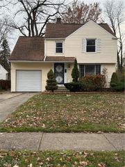 19118 Lanbury Avenue, Warrensville Heights, OH 44122