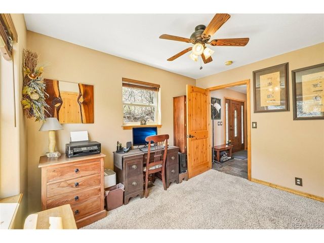 858 Oak Ridge Rd, Manitou Springs, CO 80829