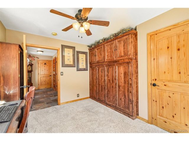858 Oak Ridge Rd, Manitou Springs, CO 80829
