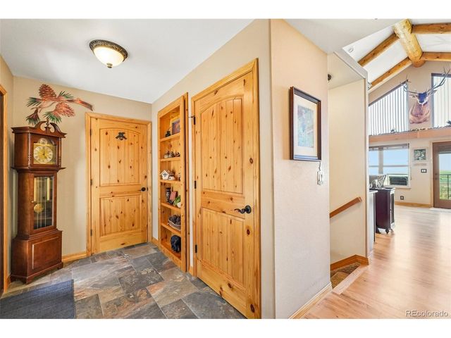 858 Oak Ridge Rd, Manitou Springs, CO 80829