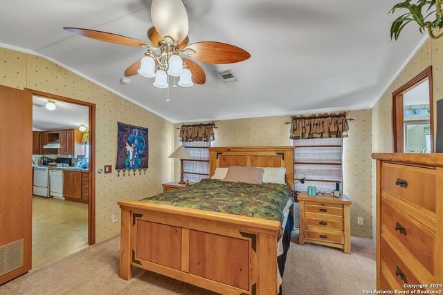 2654 Matthews Ranch Road, Dilley, TX 78017