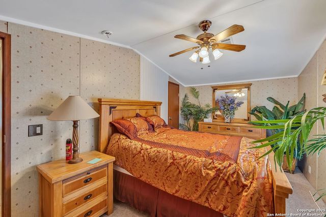 2654 Matthews Ranch Road, Dilley, TX 78017