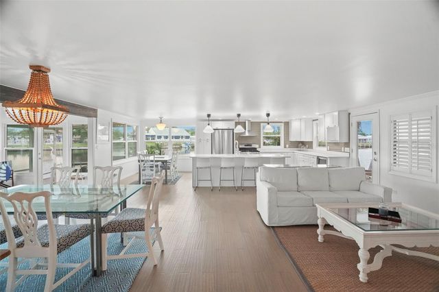 7162 MOUNT ARLINGTON DRIVE NE 417, St Petersburg, FL 33702