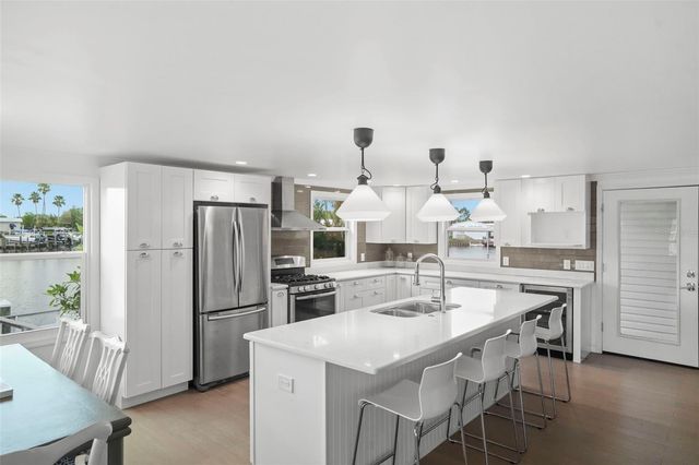 7162 MOUNT ARLINGTON DRIVE NE 417, St Petersburg, FL 33702