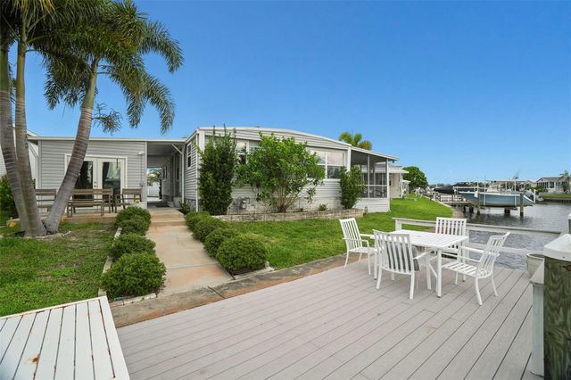 7162 MOUNT ARLINGTON DRIVE NE 417, St Petersburg, FL 33702