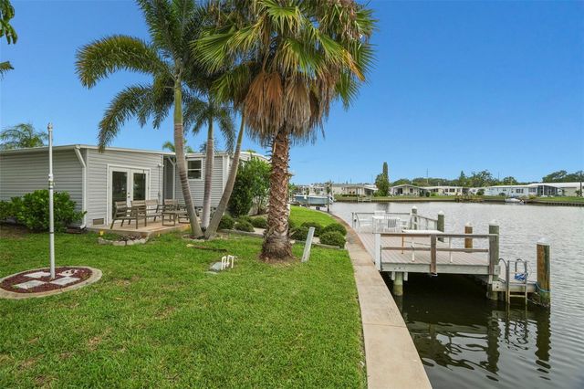 7162 MOUNT ARLINGTON DRIVE NE 417, St Petersburg, FL 33702
