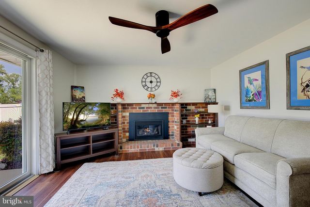 5304 DORIS DR, Waldorf, MD 20601