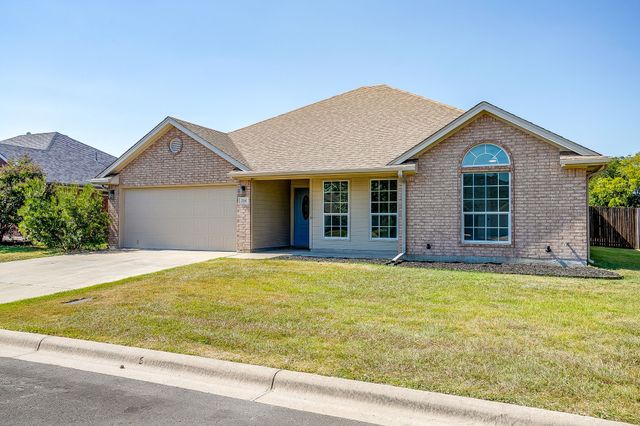 214 Rose Avenue, Cleburne, TX 76033